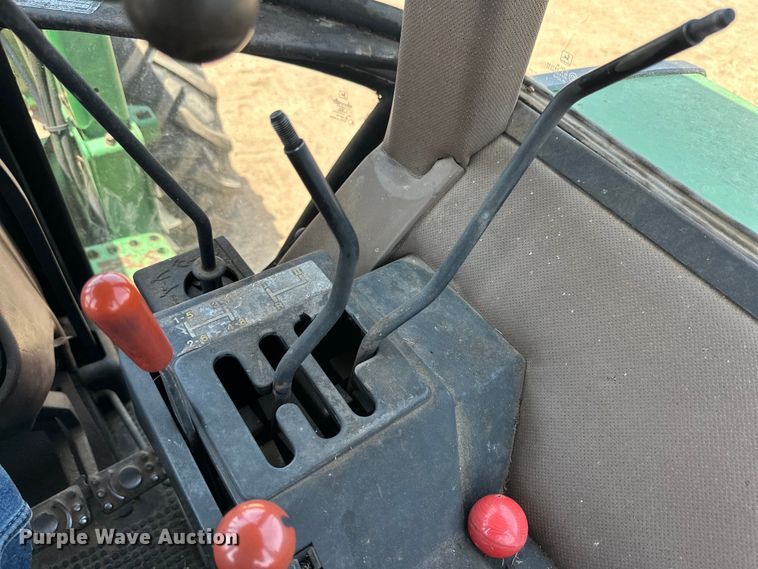 image for item DK6723 1988 John Deere 2955 MFWD tractor