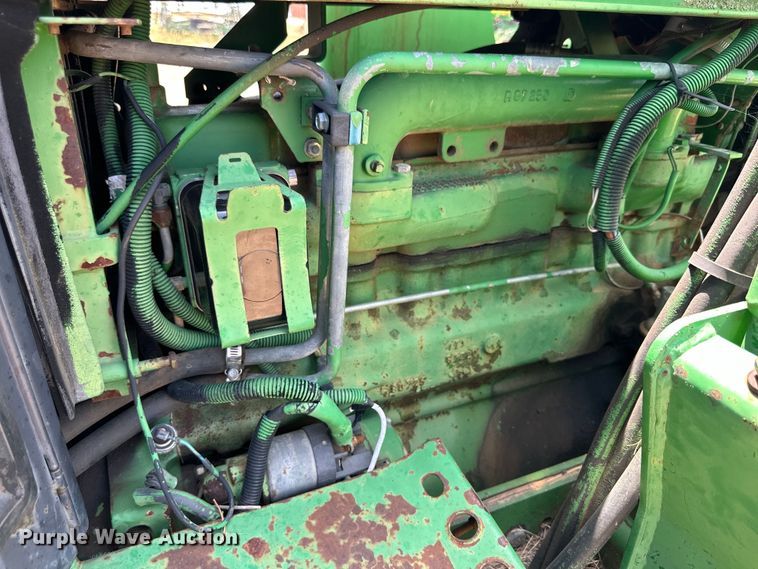 image for item DK6723 1988 John Deere 2955 MFWD tractor