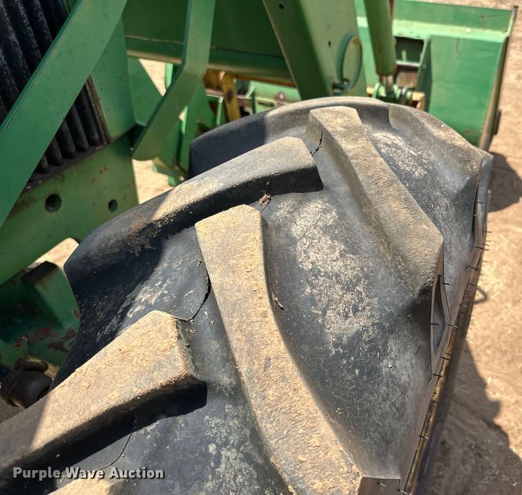 image for item DK6723 1988 John Deere 2955 MFWD tractor