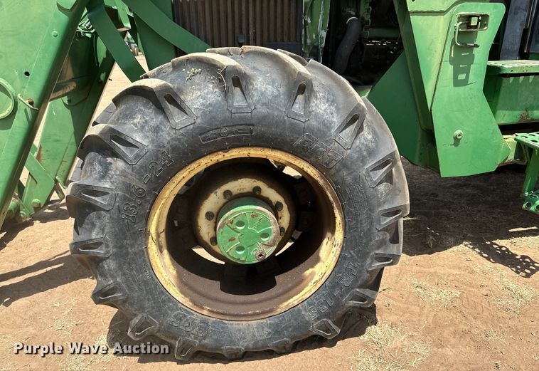 image for item DK6723 1988 John Deere 2955 MFWD tractor