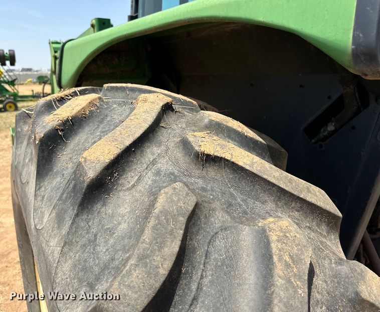 image for item DK6723 1988 John Deere 2955 MFWD tractor