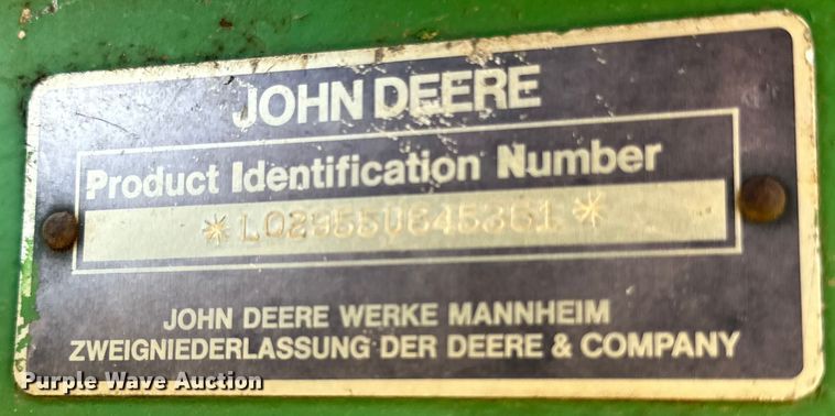image for item DK6723 1988 John Deere 2955 MFWD tractor