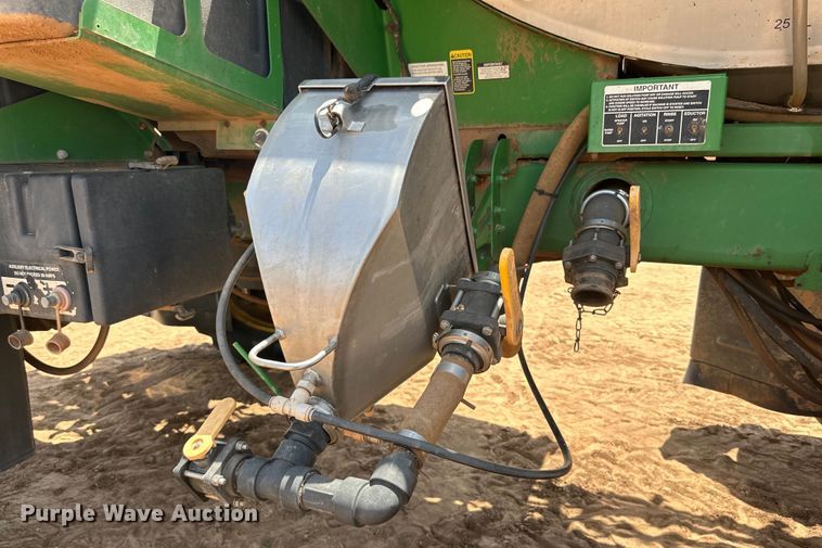 image for item DK6724 2005 John Deere 4920 applicator