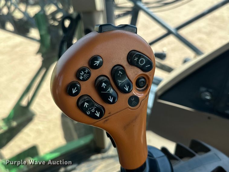 image for item DK6724 2005 John Deere 4920 applicator