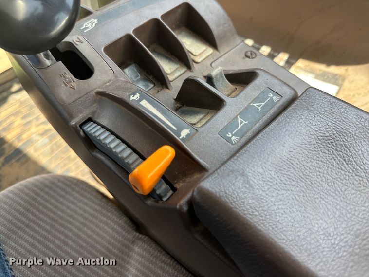 image for item DK6724 2005 John Deere 4920 applicator