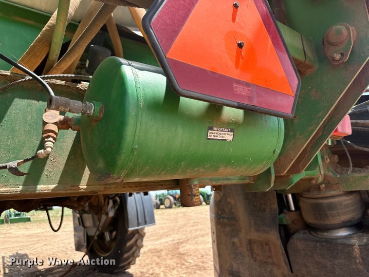 image for item DK6724 2005 John Deere 4920 applicator