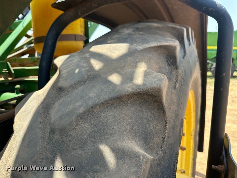 image for item DK6724 2005 John Deere 4920 applicator