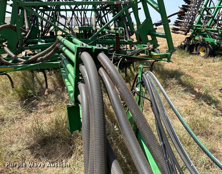 image for item DK6725 John Deere 730 air seeder