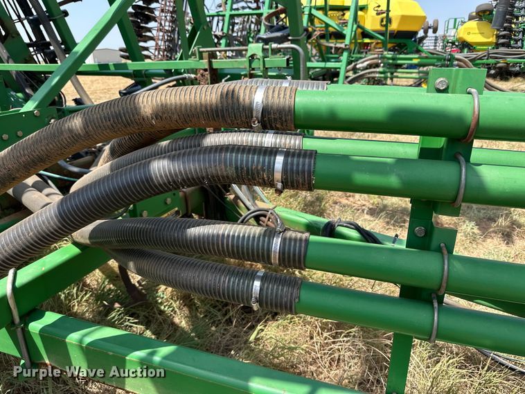 image for item DK6725 John Deere 730 air seeder