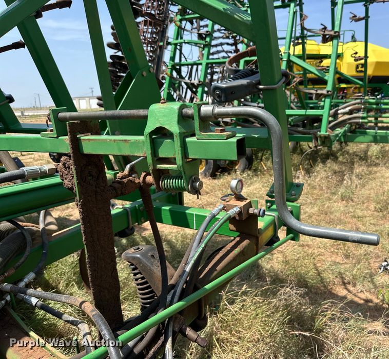 image for item DK6725 John Deere 730 air seeder