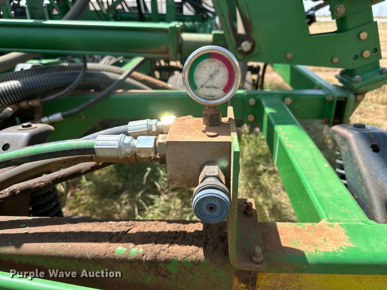 image for item DK6725 John Deere 730 air seeder
