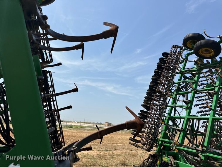 image for item DK6725 John Deere 730 air seeder