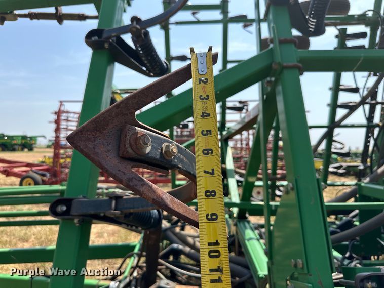 image for item DK6725 John Deere 730 air seeder