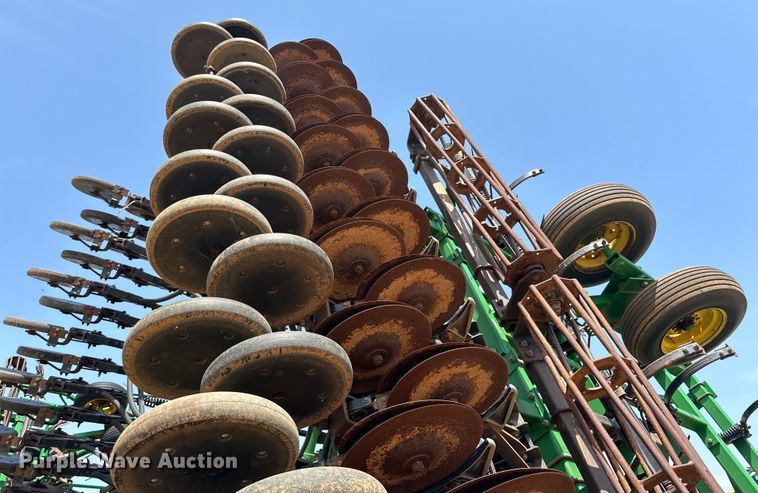 image for item DK6725 John Deere 730 air seeder