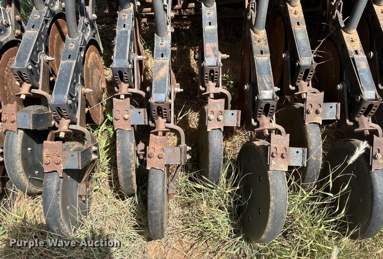 image for item DK6725 John Deere 730 air seeder