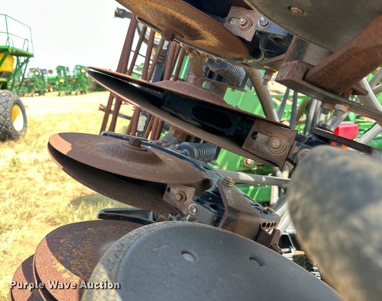 image for item DK6725 John Deere 730 air seeder