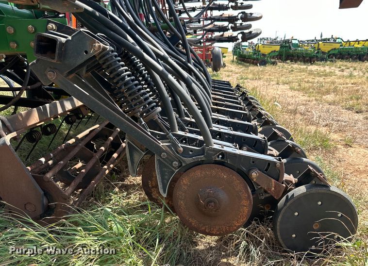 image for item DK6725 John Deere 730 air seeder