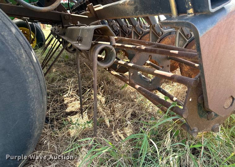 image for item DK6725 John Deere 730 air seeder