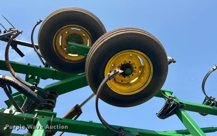 image for item DK6725 John Deere 730 air seeder