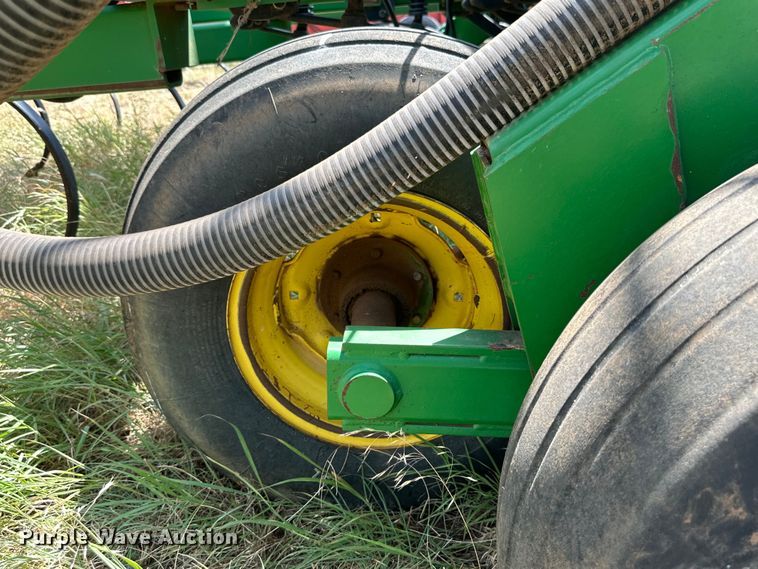 image for item DK6725 John Deere 730 air seeder