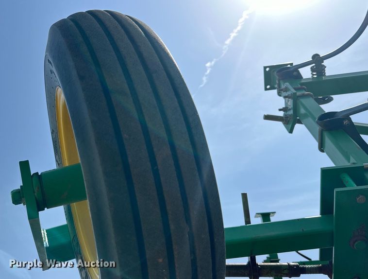 image for item DK6725 John Deere 730 air seeder