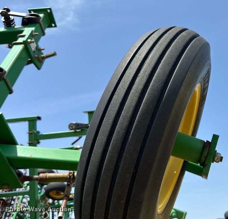 image for item DK6725 John Deere 730 air seeder