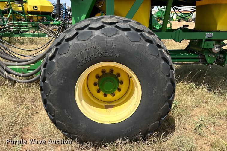 image for item DK6725 John Deere 730 air seeder