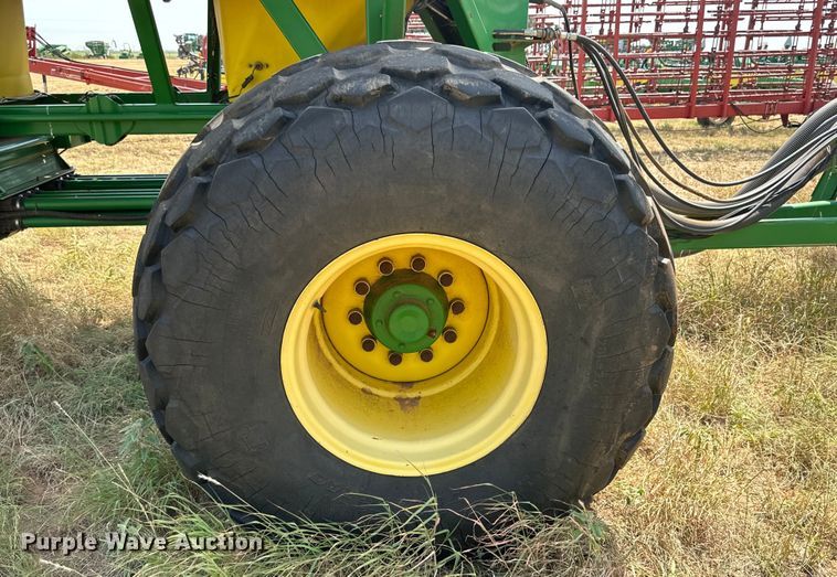 image for item DK6725 John Deere 730 air seeder