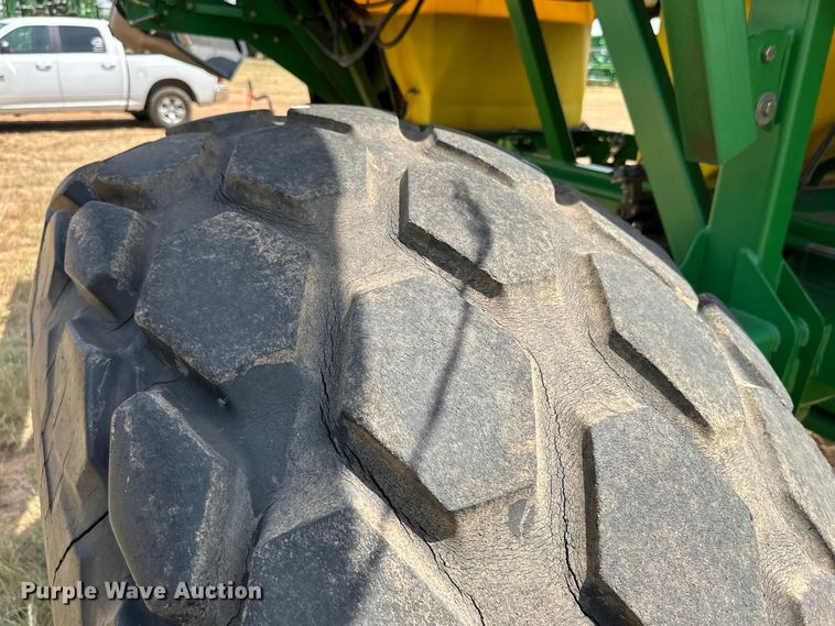 image for item DK6725 John Deere 730 air seeder