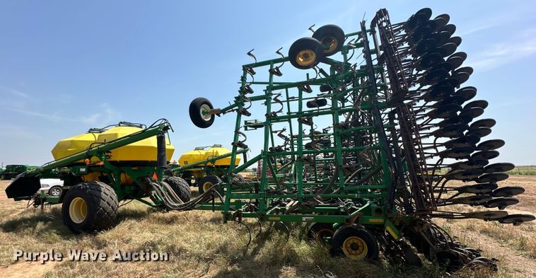 image for item DK6726 John Deere 730 air seeder
