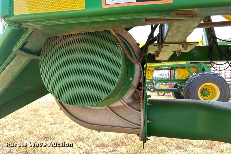 image for item DK6726 John Deere 730 air seeder