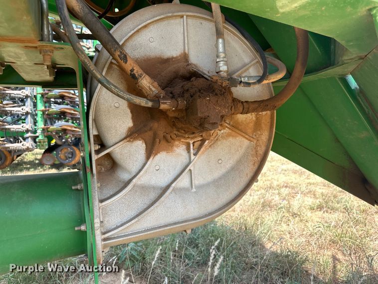 image for item DK6726 John Deere 730 air seeder