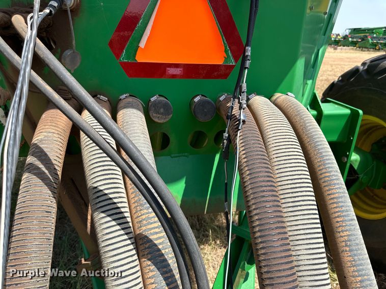 image for item DK6726 John Deere 730 air seeder