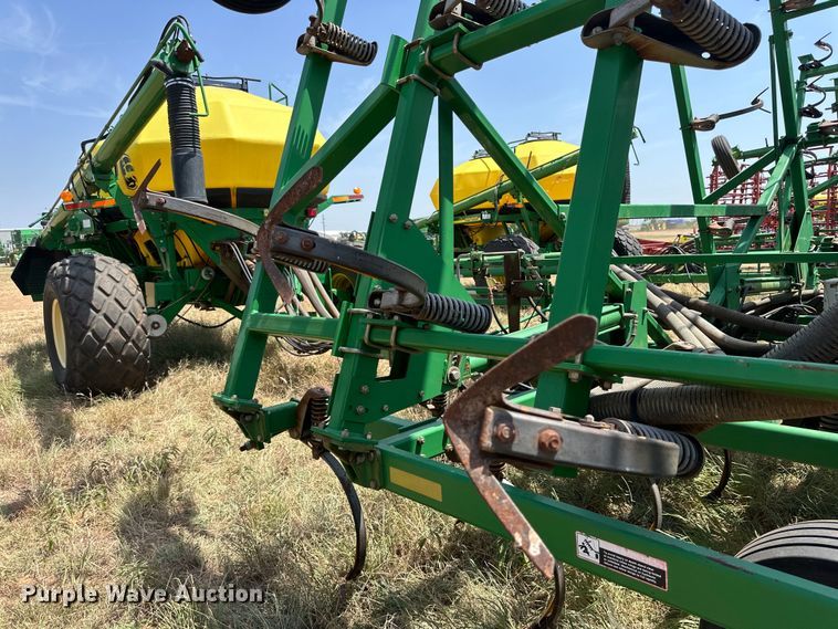 image for item DK6726 John Deere 730 air seeder
