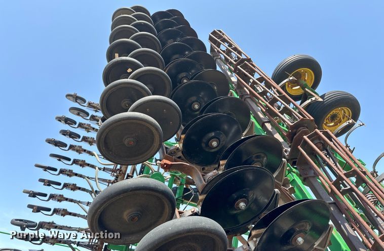 image for item DK6726 John Deere 730 air seeder