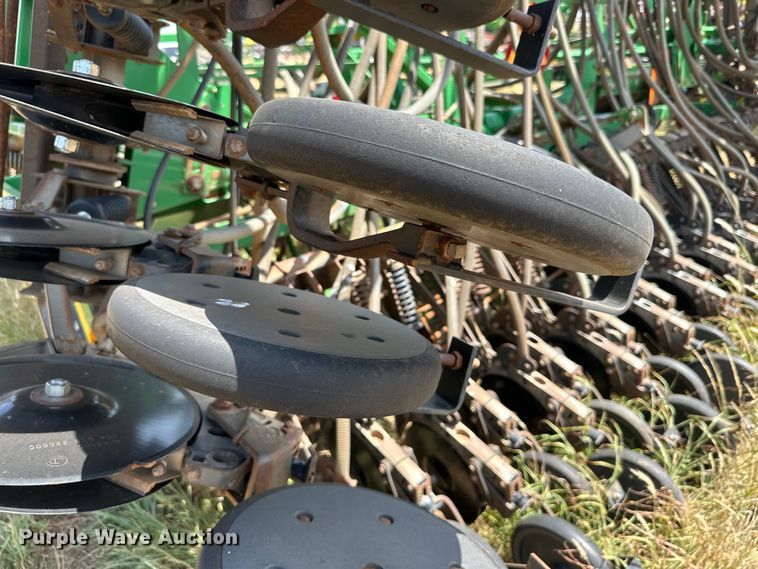 image for item DK6726 John Deere 730 air seeder
