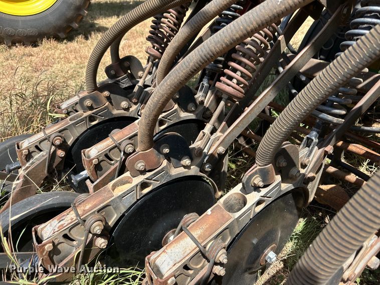 image for item DK6726 John Deere 730 air seeder