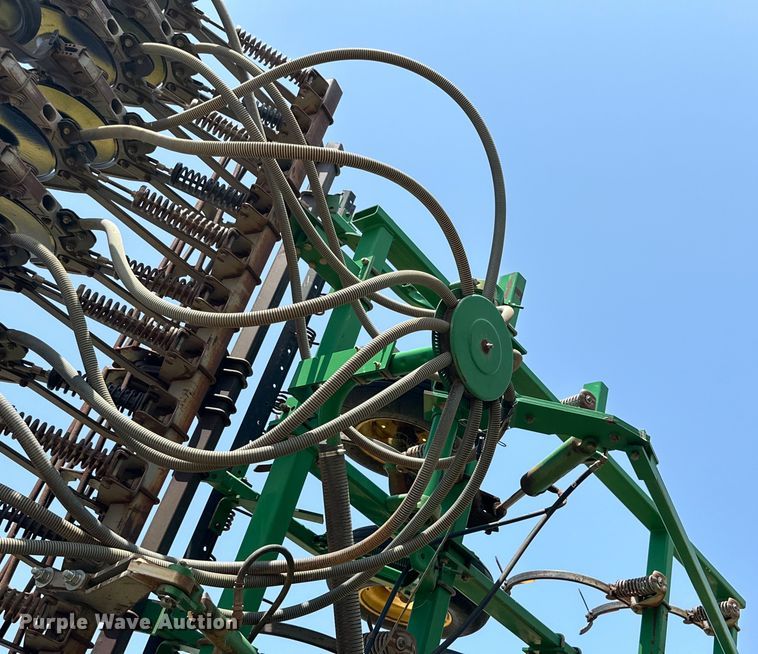 image for item DK6726 John Deere 730 air seeder