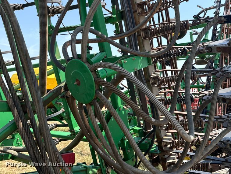 image for item DK6726 John Deere 730 air seeder