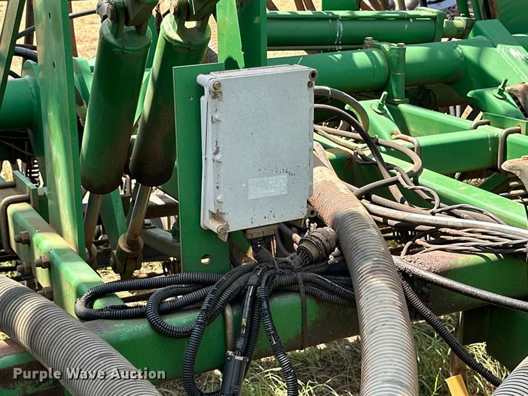 image for item DK6726 John Deere 730 air seeder