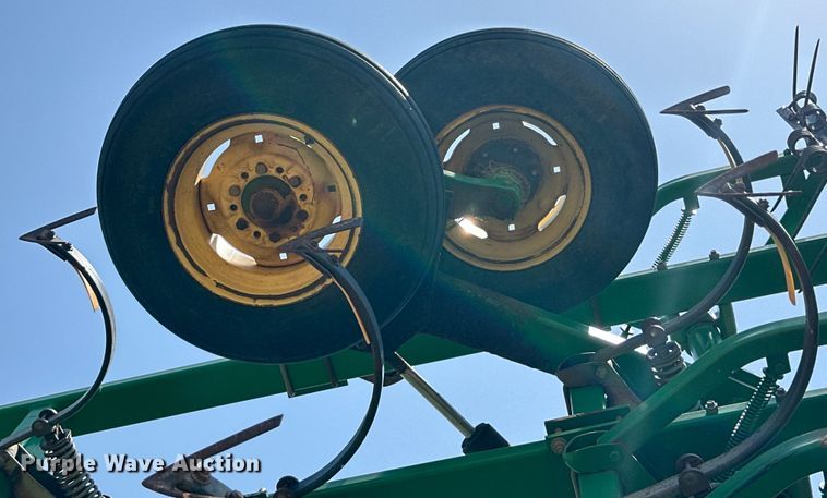 image for item DK6726 John Deere 730 air seeder