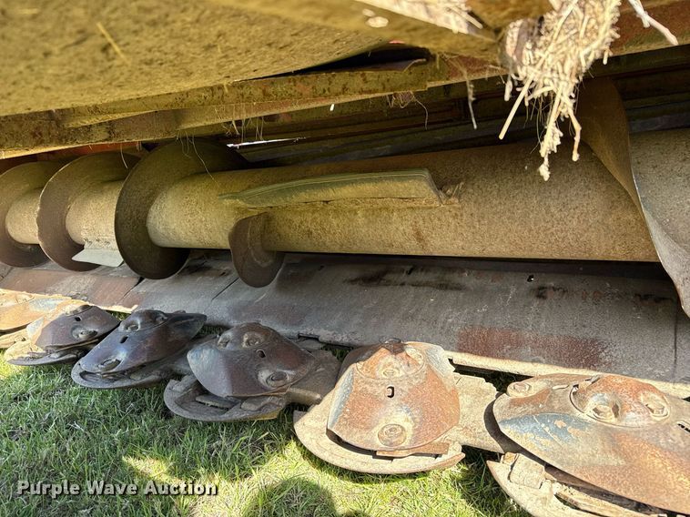 image for item DM7940 2006 Case WDX1902 swather / windrower