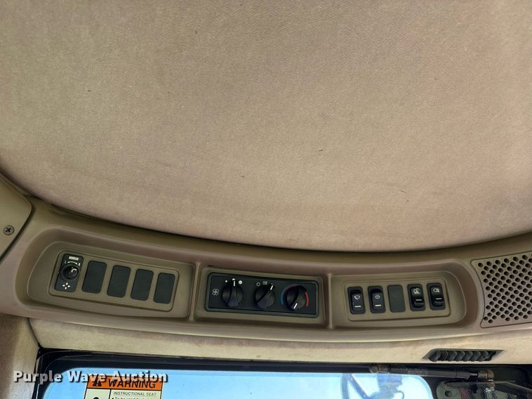 image for item DM7940 2006 Case WDX1902 swather / windrower