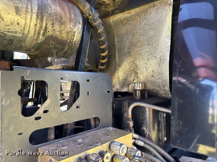 image for item DM7940 2006 Case WDX1902 swather / windrower