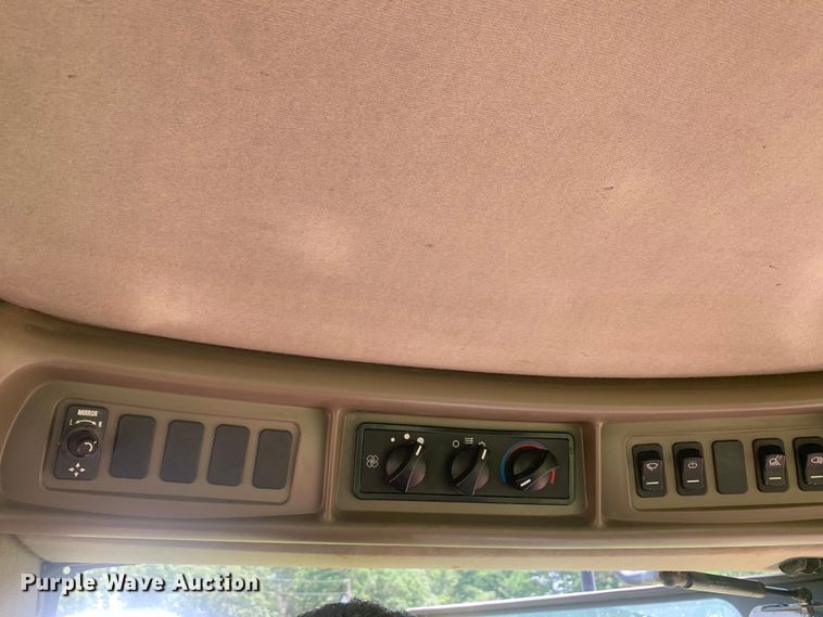 image for item DM7940 2006 Case WDX1902 swather / windrower