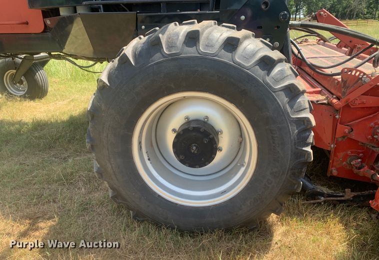 image for item DM7940 2006 Case WDX1902 swather / windrower