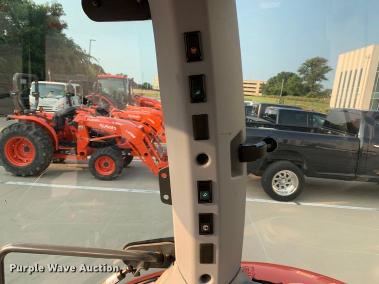 image for item DM7949 2019 Kubota  M4-071D MFWD tractor