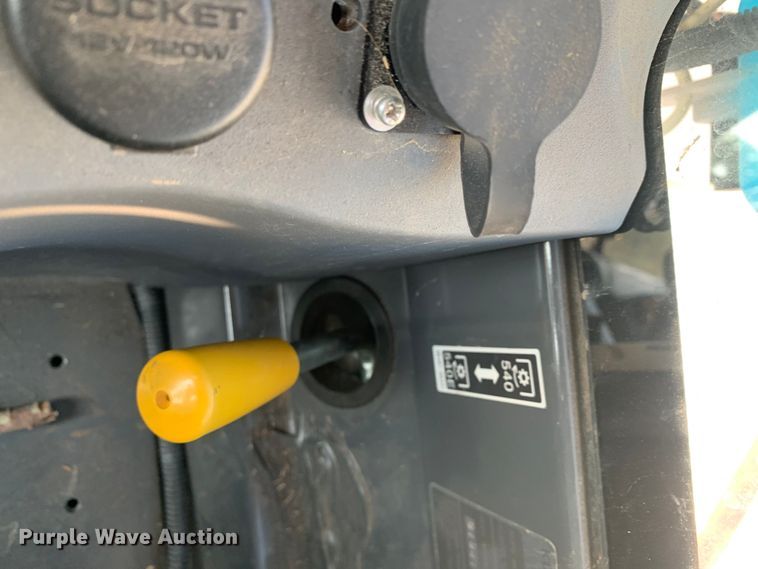 image for item DM7949 2019 Kubota  M4-071D MFWD tractor