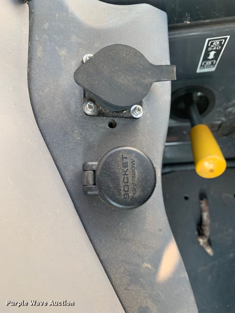 image for item DM7949 2019 Kubota  M4-071D MFWD tractor