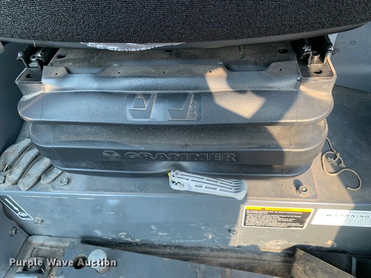 image for item DM7949 2019 Kubota  M4-071D MFWD tractor